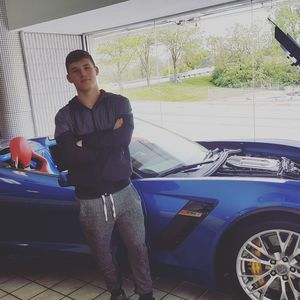 Meet your Posher, Travis